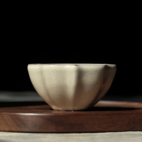 问鼎哥窑传世款三叶杯