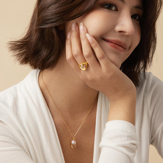 Manreya玛芮雅“有“钳”有爱”淡水珍珠银镀金项链 商品图3