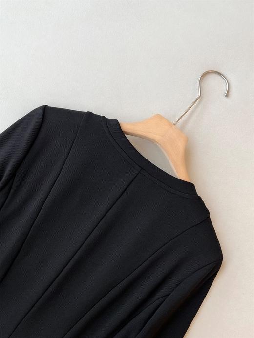 春秋新品垂顺高比例显瘦简洁小黑裙连衣裙 商品图7