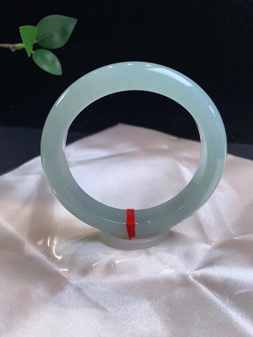 612461，59 天空蓝正圈手镯，整体油油的，干净清新 商品图0