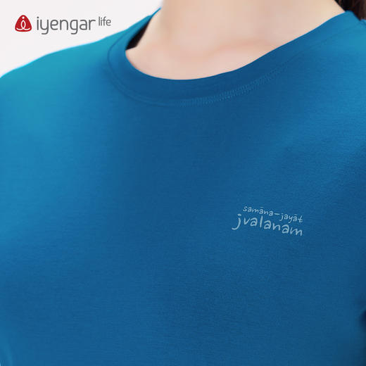 艾扬格 life C1196大师英雄坐女装瑜伽T恤短袖  不易闷汗  组合印花，大师英雄坐体式传递着自由调息 商品图6