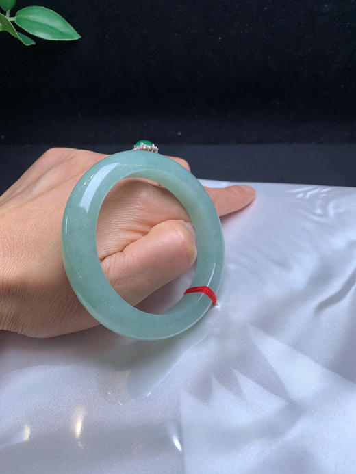 612463，54.8晴绿底手镯，整条带浓晴底色，清爽干净 商品图5