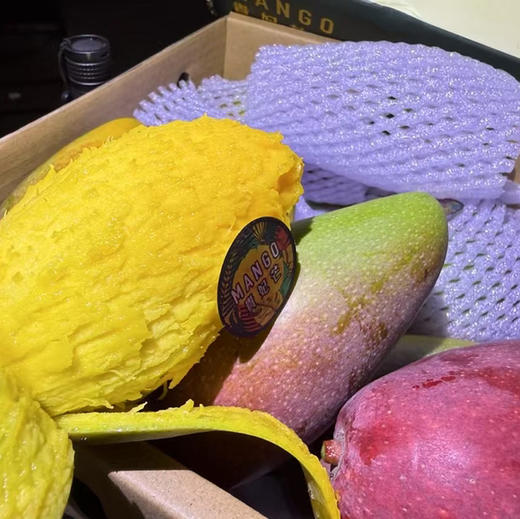 海南树上熟贵妃芒果 1箱约4斤装礼盒 皮薄核薄 多汁香甜 商品图4