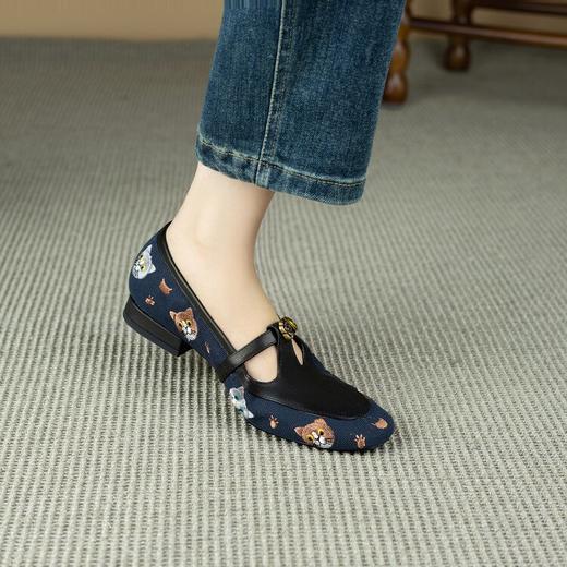 【预售5天】牛皮玛丽珍鞋女春季新款复古风T型带山茶花低跟单鞋YX&A1619 商品图1