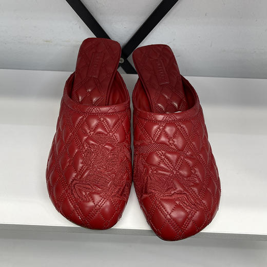 BUR*E**Y/巴*莉 Baby Mule 女士皮革绗缝徽标中跟穆勒鞋 商品图0