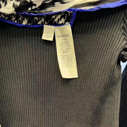 BUR*E**Y/巴*莉 女士时尚温暖舒适桑蚕丝方形围巾纯色弹力毛衣 商品图2