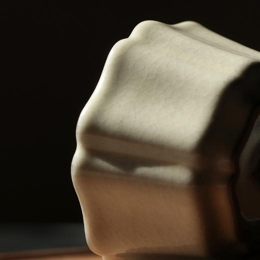 问鼎哥窑传世款簪花杯 商品图2