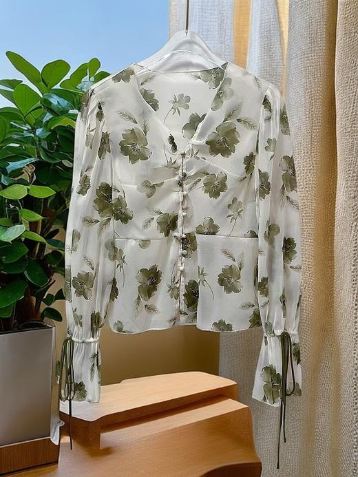 520活动促（NO退） 原创设计师品牌- CHUMO初沫8012法式洋气超仙甜美碎花雪纺衫长袖防晒衫-喜出 商品图2