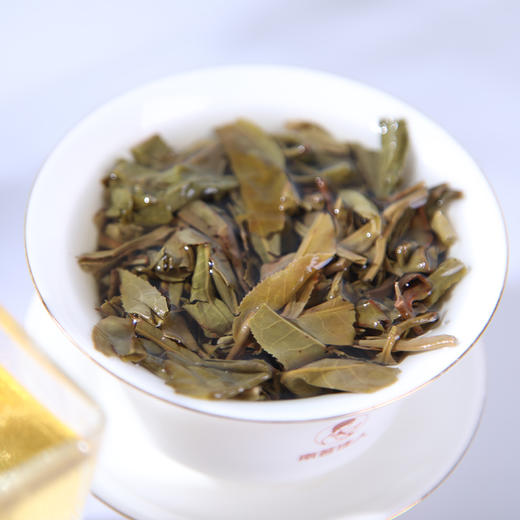 [买5送1]2025《贺开》古树春茶 200克/饼 生茶 商品图3