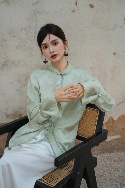 Le Malene 清爽新中式暗纹盘扣醋酸衬衣 19662 商品图3