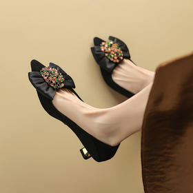 【预售5天】高级感绝美羊翻皮单鞋女春新款尖头水钻蝴蝶结通勤猫跟鞋NDXC&7010