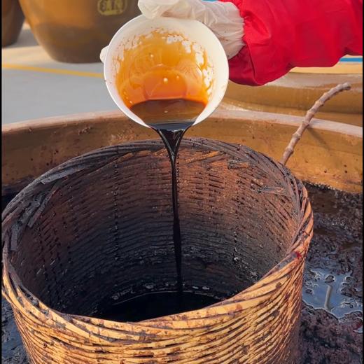 【黑谷五珍古法酱油】只用5种“黑色黄金”食材——黑豆、黑米、黑芝麻、黑桑葚、黑枸杞，古法酿造180天，真没有任何添加！ 商品图1