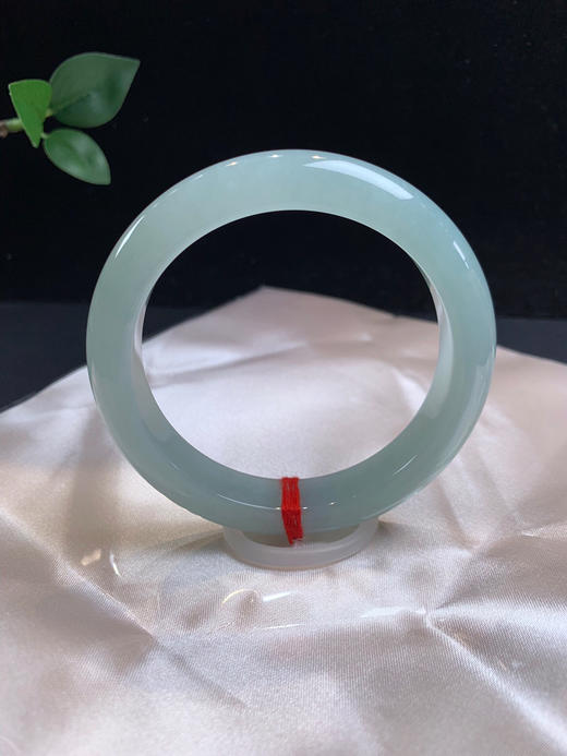 612461，59 天空蓝正圈手镯，整体油油的，干净清新 商品图3