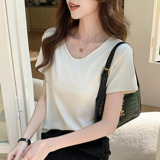 买1送1 宽松慵懒纯色大v领感短袖t恤夏季女休闲简约百搭显瘦潮 商品图2