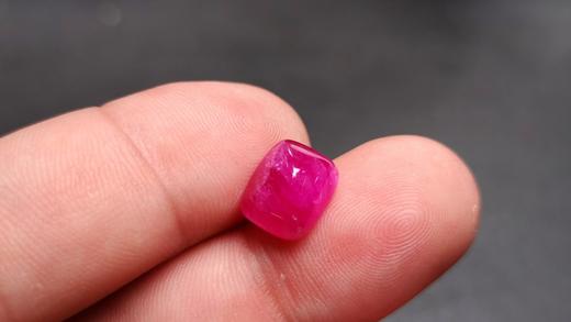5.24ct糖塔红宝石裸石 商品图1