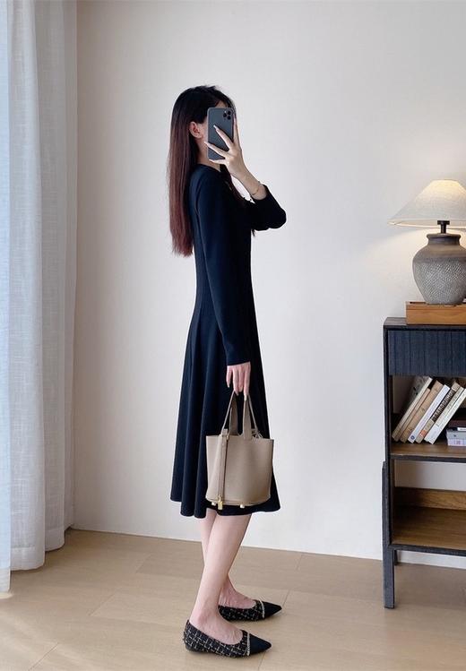 春秋新品垂顺高比例显瘦简洁小黑裙连衣裙 商品图9