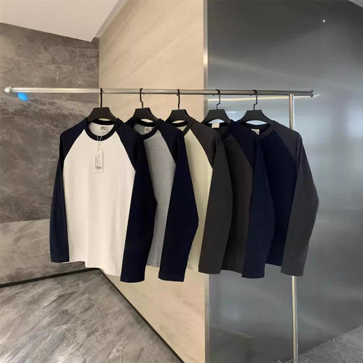 口碑系列! 2025阿美咔叽风精梳全棉插肩袖撞色圆领长袖T恤打底衫卫衣男款情侣款！ 商品图1
