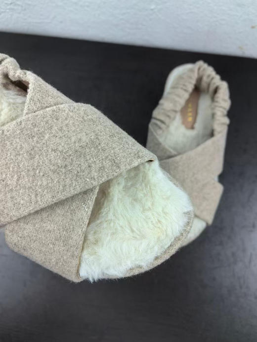 正品 COLE HAAN/歌涵 女鞋 毛妮材质 产地越南 上脚舒适 码数  5码一双 5.5码一双 6码五双
无原盒 商品图4