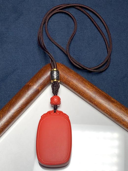 新款红砂大气平安无事牌毛衣链吊坠 饰品美物 商品图3