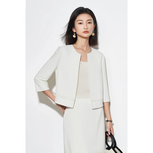 奢适黑醋酸短外套 低调哑光质感 米思阳2026春季新款气质通勤小个子开衫上衣女5661 商品图1