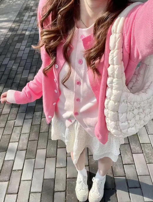 粉嫩假两件开衫 商品图0