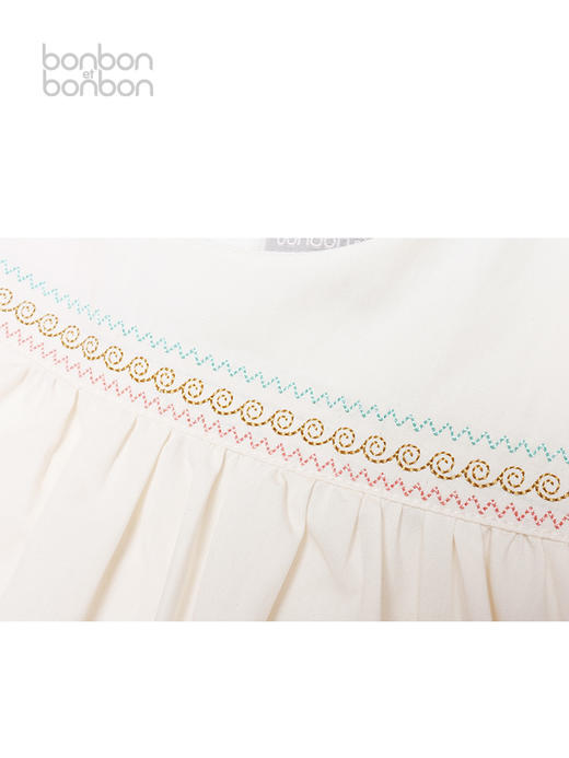 刺绣小飞袖连衣裙 商品图2