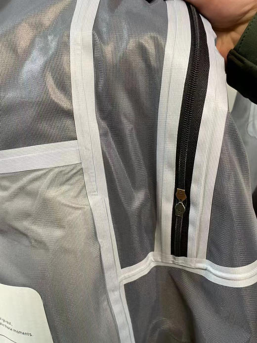 原单正品 HELLY HANSEN/HH2专业硬壳防水透湿冲锋衣 防风防水透气 防水指数20000+  透湿指数10000+ 

黑色 藏青拼色  M-2XL 商品图4