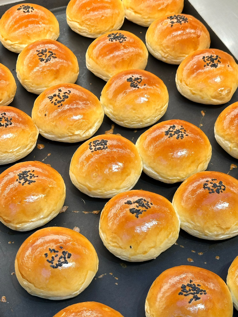 芝士红豆餐包(一组六个)