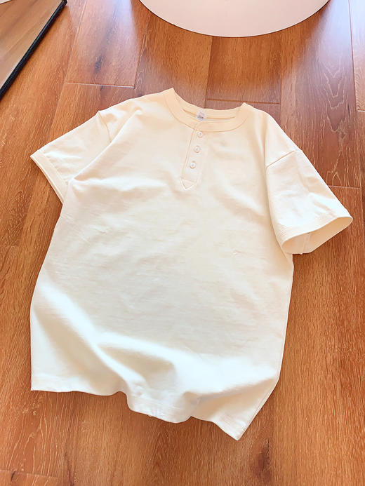 压轴推荐！重磅300G！2025纯棉美式咔叽复古亨利领纯色宽松短袖T恤衫！ 商品图9