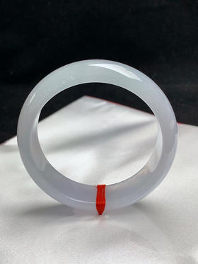 612465，58.2圈口，白冰正圈平安镯，宽版白月光，种老水足，冰润有光感