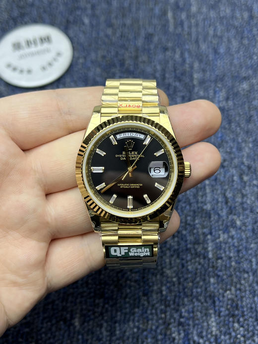 QF配重版 重量180克+ 劳力士星期日历型系列 日志40mm 黑冰糖DD
款式：男士腕表 商品图1