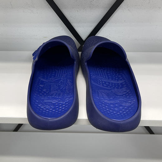 BUR*E**Y/巴*莉 Stingray Clog 男士徽标穿孔橡胶一脚蹬包头拖鞋 商品图2