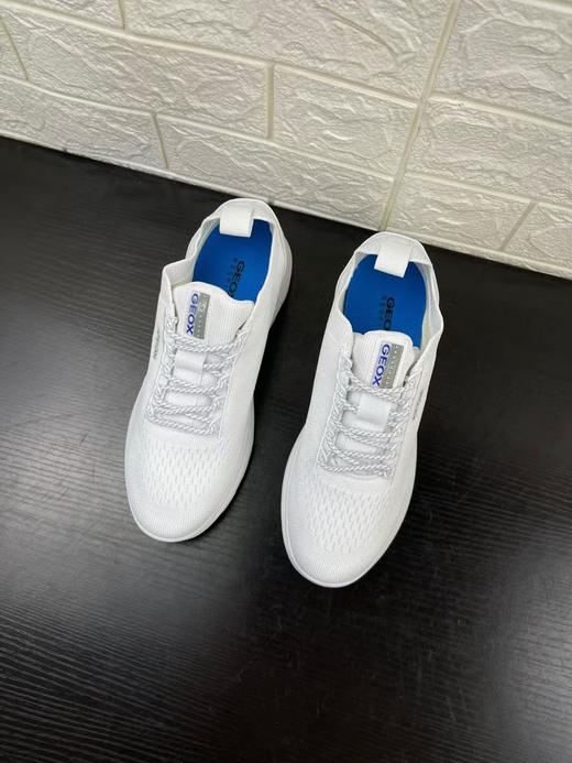 正品 GEOX/健乐士休闲运动鞋 超轻缓震透气网眼跑步鞋 上脚舒适 码数：37码，特价无质量问题不退换 商品图5