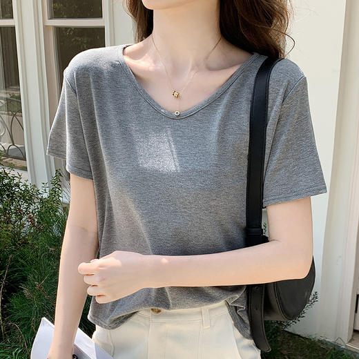 买1送1 宽松慵懒纯色大v领感短袖t恤夏季女休闲简约百搭显瘦潮 商品图3