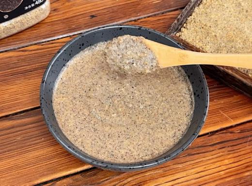 全家人的营养早餐首选❗【闽龙达 | 核桃芝麻粉480g】冲泡后醇香浓郁，能嚼到的果肉颗粒感❗️ ✅真材实料，配料只有核桃➕黑芝麻➕红枣 ✅精细研磨+60°C低温烘焙，干吃冲泡皆可 商品图1