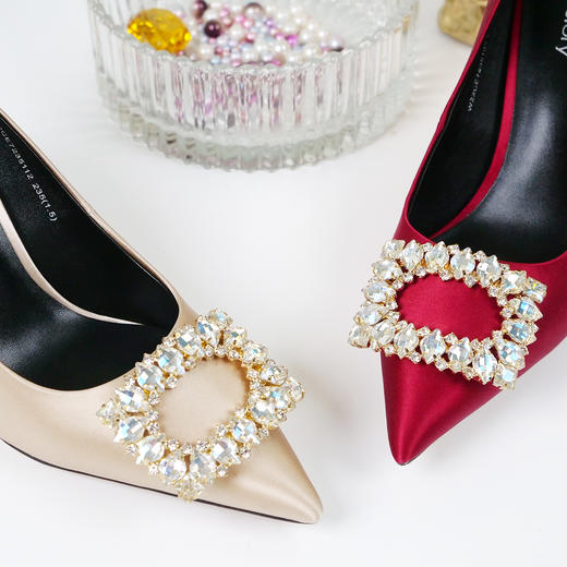 westory春秋缎面水钻方扣中式高跟宴会秀禾鞋婚鞋两穿72351 商品图1