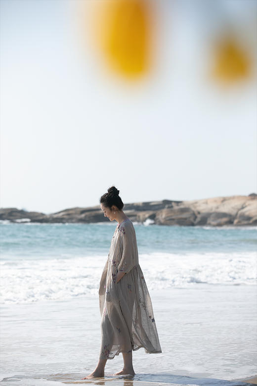 牧衣游原创 匹绣进口亚麻混纺连衣裙 福利款 星河月不支持会员折 商品图5