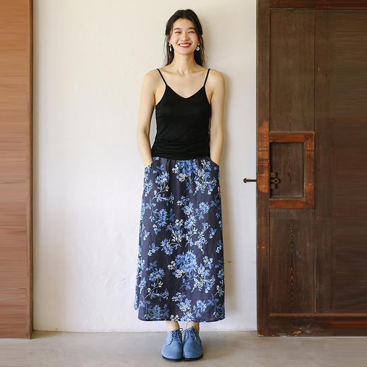 绽放121朵/桑蚕丝带胸垫可调节显白弧形小v领百搭简约肩带吊带 商品图4