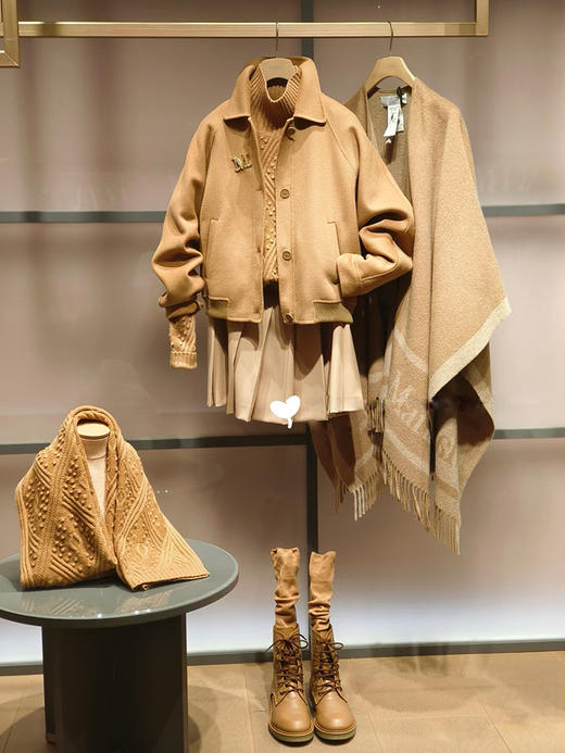 THS-无  max 秋冬点睛之笔胸针 经典款82粒施华洛钻水晶胸针 CU979 商品图3