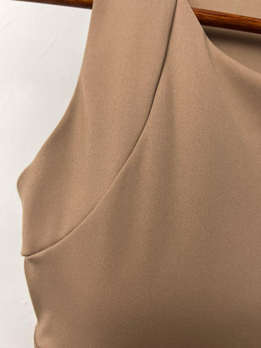 【团购】返场啦 可儿自留栗子咖色 又留了一套象牙白  好好看 更加塑型的 LAPERLA  瑜伽健身背心式 跑步套装 商品图13