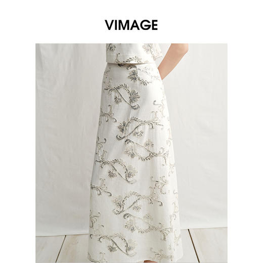 VIMAGE纬漫纪高腰显瘦百搭时髦刺绣半身裙2025夏季新款V2306914 商品图2