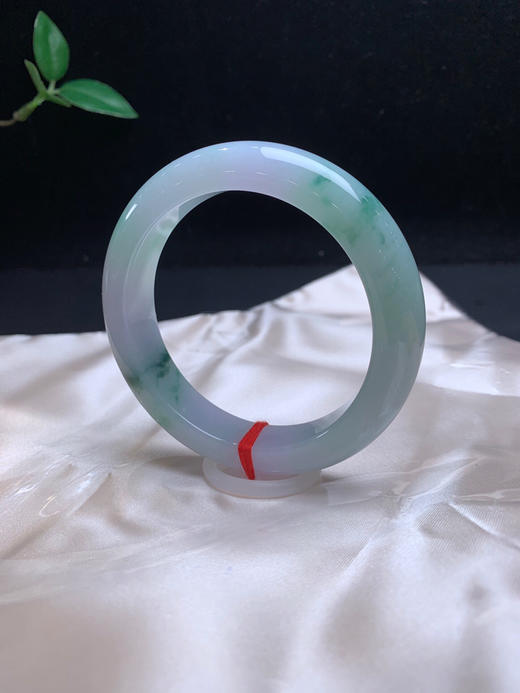 612475，59飘花正圈手镯，版型好，整体底妆均匀细腻，飘清新绿花 ，干净有特色 商品图4