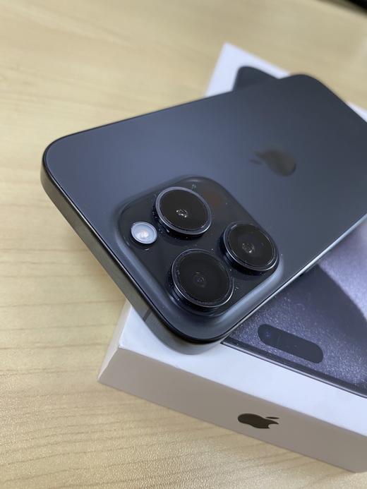 编号362672-苹果国行iPhone15Pro/256G/黑色，原装机器，双卡5G手机，9.9新完美成色，原机电池93%，官方保修至25年8月28日，特价5999元！质检工程师已深度检测通过，请放心 商品图4