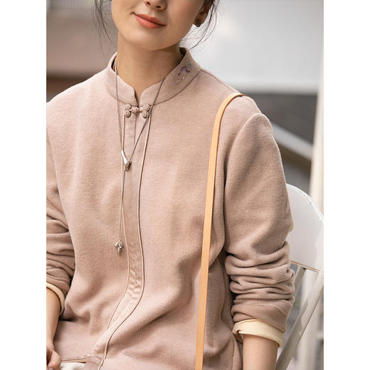 牧衣游原创 刺绣绒面棉短外套新款宽松亲肤百搭新中式开衫 宵月 商品图3