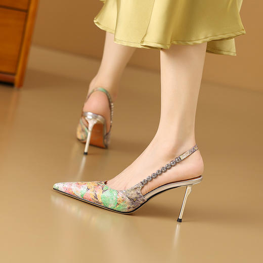 【预售7天】细跟包头凉鞋女轻奢夏季新款尖头气质一字带后空印花牛皮高跟鞋CX&CX8111-2 商品图1