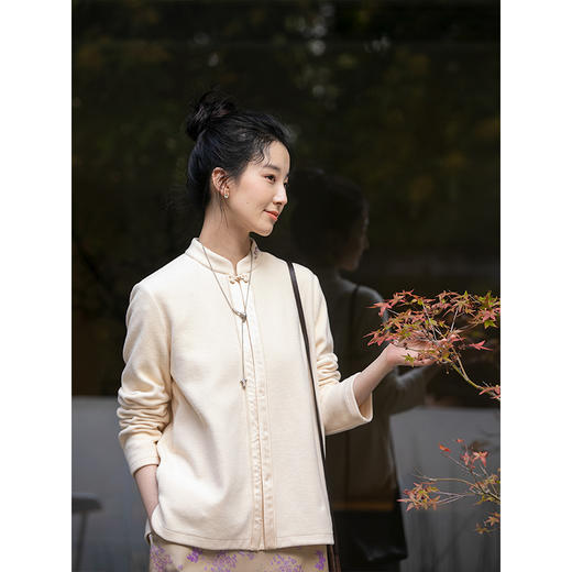 牧衣游原创 刺绣绒面棉短外套新款宽松亲肤百搭新中式开衫 宵月 商品图1
