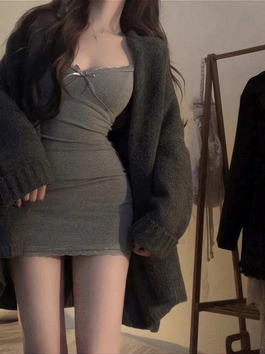 【灰色蕾丝吊带裙】内搭外穿都绝美，修身包臀曲线感拉满，自带胸垫吊带连衣裙春夏季修身内搭打底包臀裙QQ 商品图4