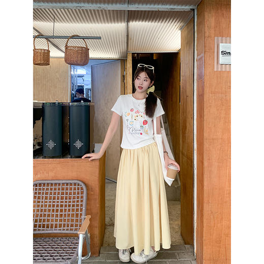 <曾小咸推荐>设计感白色立体花朵修身短袖T恤 商品图4