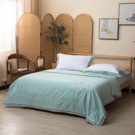 多喜爱 山海经 水悦文鳐大豆蛋白夏薄被芯/空调被 （绿/灰） 【60S贡缎】【精致绣花】【黄金大豆】文鳐 新疆长绒棉抗菌防螨抽芽工艺