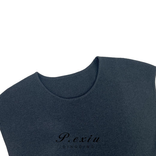 04-2潘依绣丁丁宠粉PanYiXiu/潘依绣超细羊毛极简风无袖气质针织背心 ZZ0139 商品图2